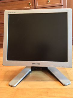 Монитор Samsung