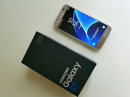 Смартфон Samsung Galaxy S7 32GB Gold SM-G930FD