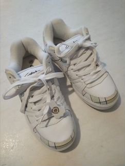 Новые кроссовки