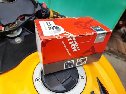 Тормозные колодки задние mondeo 5 TRW GDB2115