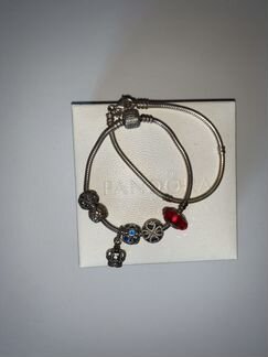 Шармы и браслеты Pandora