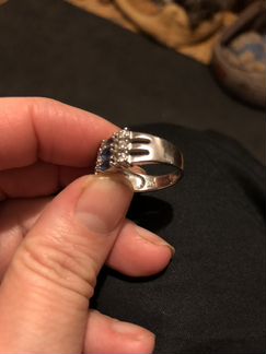 Серебряное кольцо с сапфирами