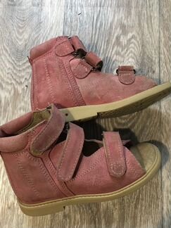 Босоножки Protetika 30 р