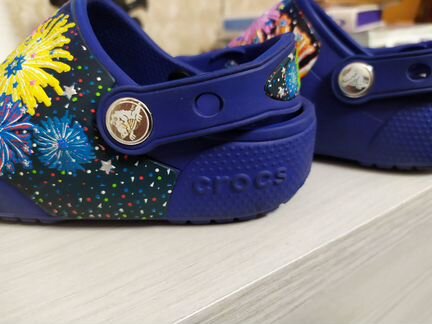 Кроксы детские светящиеся