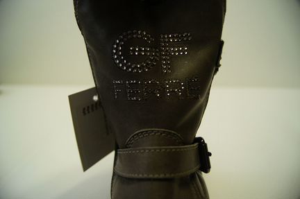 Новые Ferre сапоги, Simonetta 31