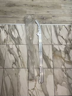 Полоз трака правый. Новый