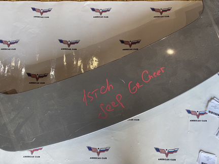 Накладка крышки багажника Jeep Grand Cherokee