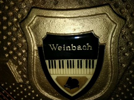 Фортепиано (пианино) марки Weinbach Antic
