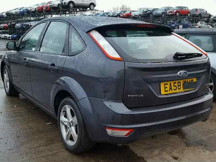 Разобрать форд фокус 2. Ford Focus разбор. Багажник на крышу Ford Focus II Рестайлинг. Разборка Форд фокус 2 Рестайлинг. Разбор Форд фокус 3 Рестайлинг.