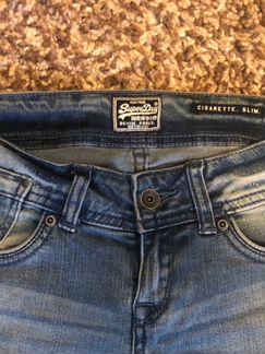Джинсы superdry