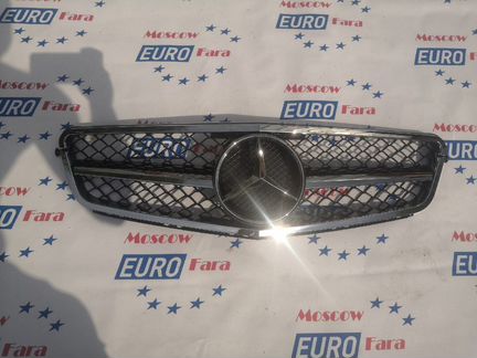 Решетка радиатора мерседес W204 63 AMG хром