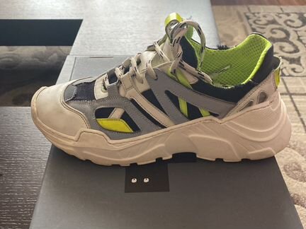 Кроссовки Araia