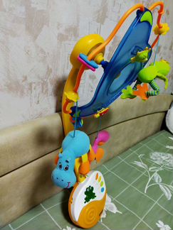 Игрушка на кроватку