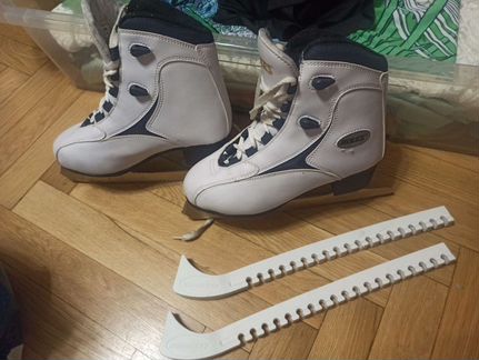 Коньки Roces 38р-р фигурные