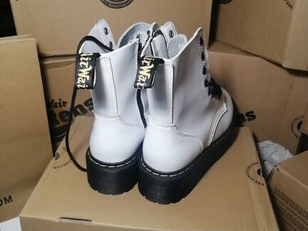 Dr.Martens