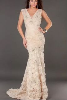 Платье на свадьбу, выпускной