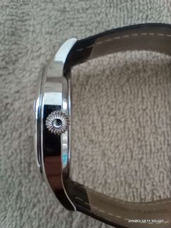 Швейцарские часы grovana