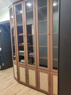 Стенка (книжный шкаф)