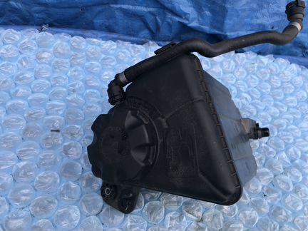 Расширительный бачок для бмв 5 series F10 N63 4,4л