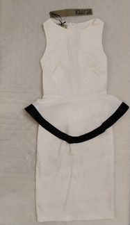 Молочное платье с баской новое