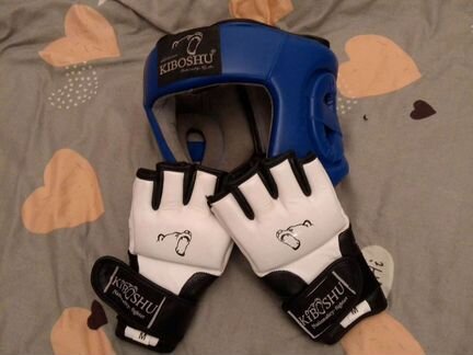Перчатки MMA и шлем
