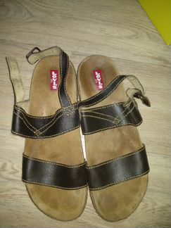 Босоножки Levis оригинал 41,5