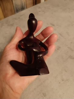 Статуэтка из чёрного дерева (Африка)