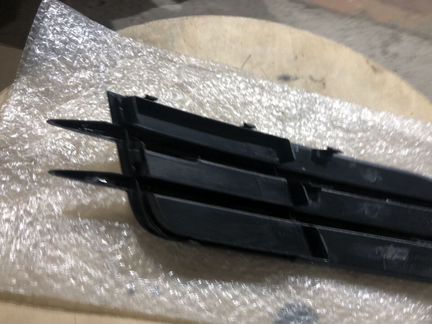 Заглушка в бампер левая на ауди А6 С7 до рест