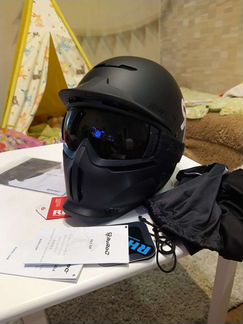 Шлем горнолыжный новвй