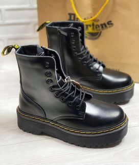 Ботинки Dr. Martens с мехом