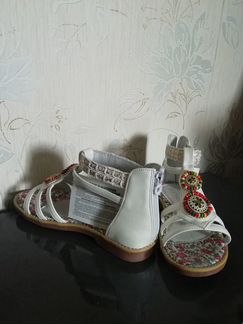 Босоножки р-р 33