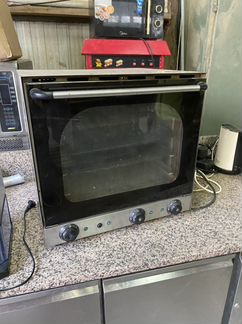 Конвекционная печь с паром