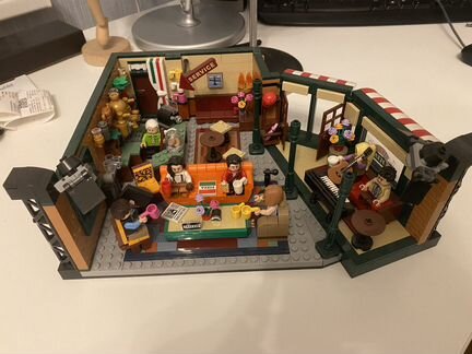 Конструктор lego Ideas Friends (сериал Друзья)