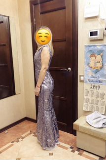 Платье вечернее с паетками р. 42-44 со шлейфом