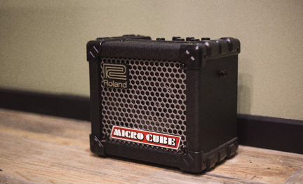 Комбоусилитель Roland Micro Cube