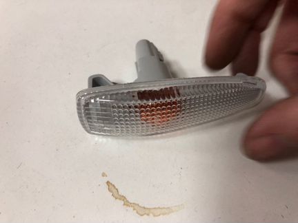 Повторитель поворота передний Mitsubishi Outlander