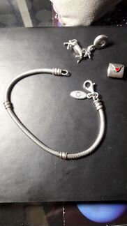Браслет Пандора с 2мя шармами.оригинал
