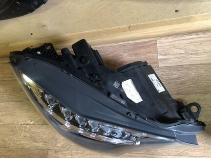 Фара правая Мерседес 207 рестайлинг