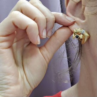 Золотые серьги carera