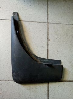 Брызговик задний левый Nissan X-Trail T30 2005