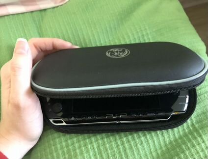 Sony PSP с чехлом+диски в подарок