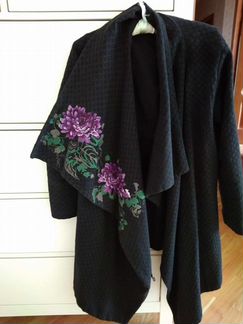 Пальто с вышивкой