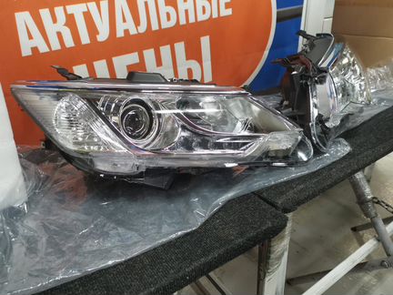 Toyota Camry 55 фара правая левая