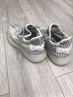 Кроссовки Yeezy boost