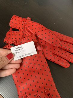 Кожаные перчатки boutique moschino