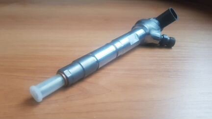 Форсунка 04L130277AC Audi A3 A4, A5, skoda Octavia