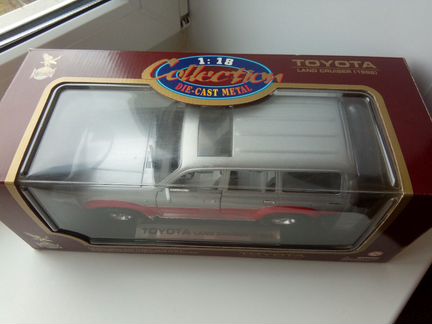 Масштабная модель 1:18 Tоyota Land Cruiser 1992 г