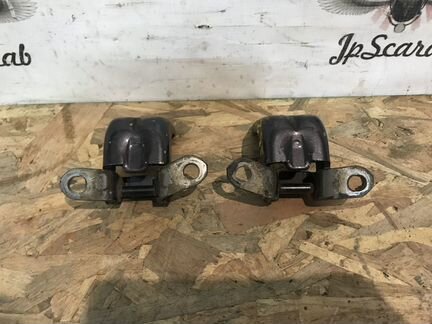 Петли передней двери Nissan Teana J32