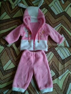 Пушистый розовый костюмчик для девочки