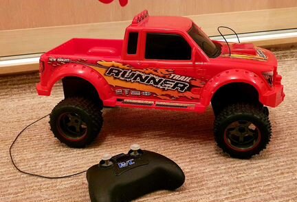 Радиоуправляемая машина 